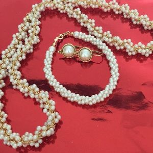Perfect pearl set